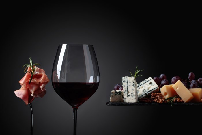 sel.17_A-red-wine.jpg